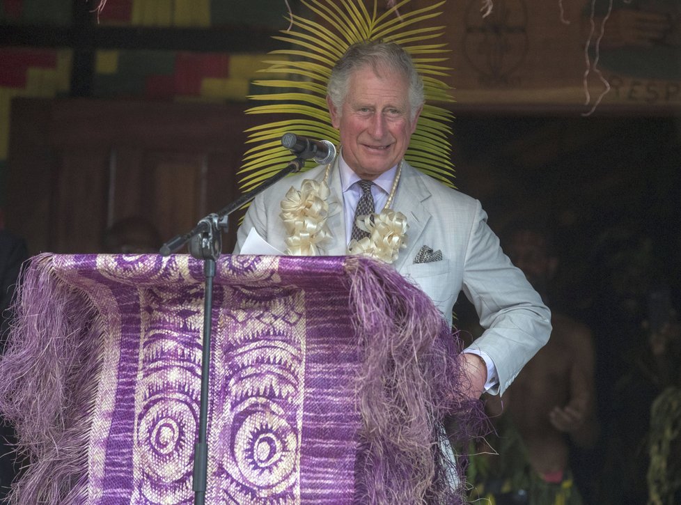 Princ Charles během návštěvy souostroví Vanuatu.