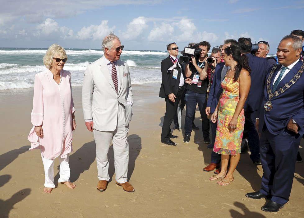 Princ Charles s manželkou Camillou během návštěvy Her Commonwealthu v Austrálii.