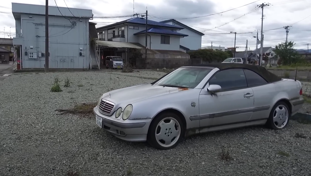 Auta z uzavřené zóny u Fukušimy