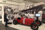 V Národním technickém muzeu je k vidwní výstava s názvem Vavříny s vůní benzínu, která mapuje automobilový sport v Československu mezi světovými válkami.