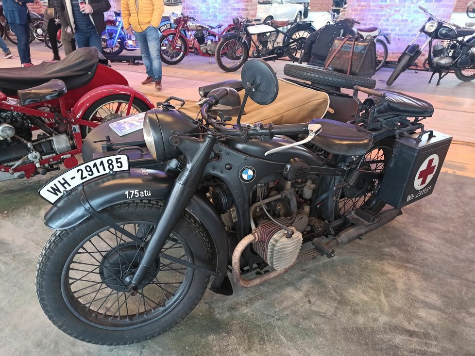 Motocykl BMW z roku 1940.