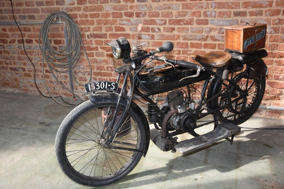 Motocykl DKW z roku 1925.