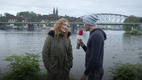 Zpěvačka Debbi na náplavce: Jezdí autem, které byste asi nečekali