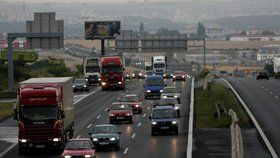 Hned, jak bude schválena doprovodná vyhláška, bude moci policie kvůli špatnému stavu vozidla auto odstavit a zabavit "malý techničák".