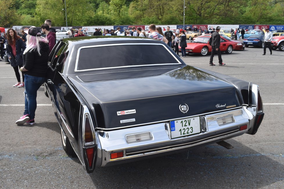 Cadillac Fleetwood z roku 1973 si zahrál v několika filmech