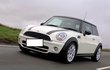 Mini Cooper – 600 000 Kč