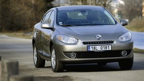 Fluence znamená v angličtině plynulost. A plynulé jsou i křivky karoserie