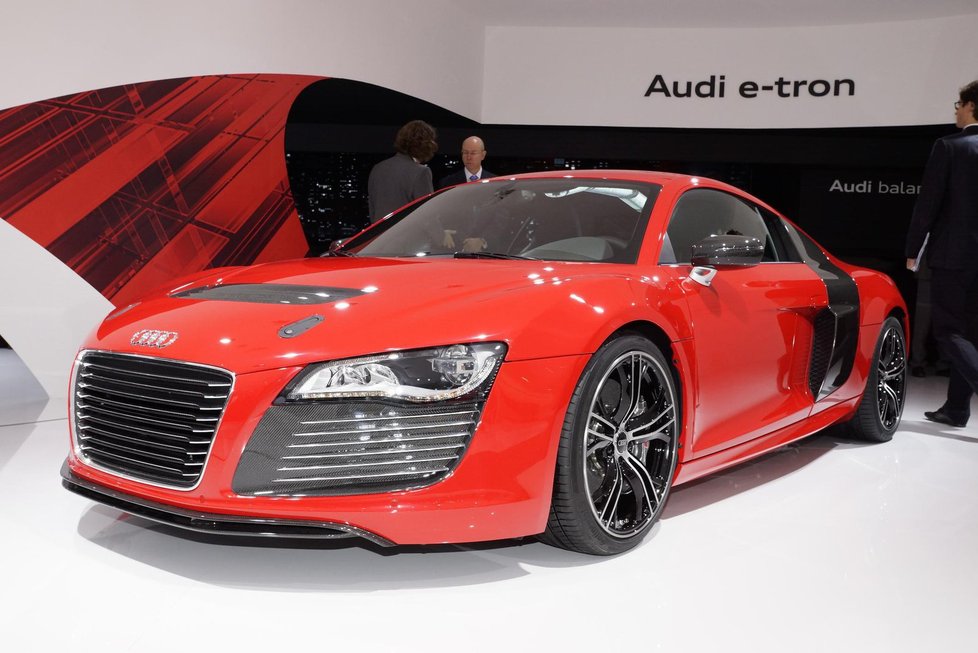 Audi R8 etron