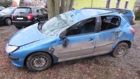 Nabourané auto zmizelo ze silnice, řidič neměl povolení k pobytu a před jízdou pil alkohol.