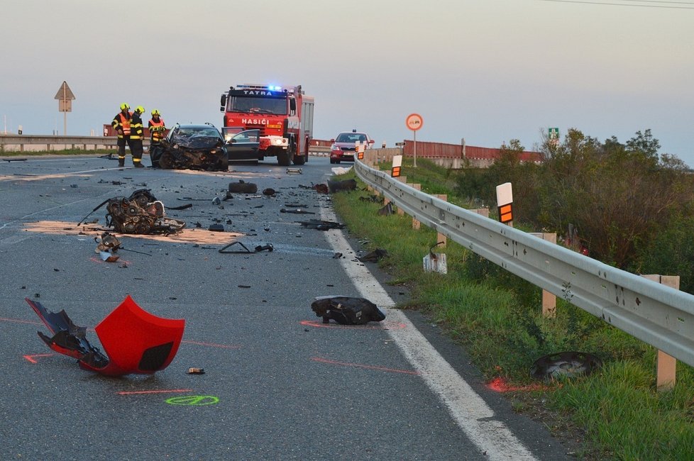 Tragická nehoda u Brna: V sešrotovaném autě zemřel člen (†24) badmintonové reprezentace.