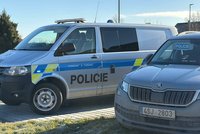 Řidič na Nymbursku ujížděl policii: V protisměru se srazil s cisternou, zemřel on i spolujezdec