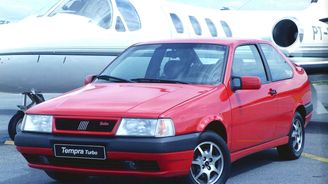 Elegance a aerodynamika. Fiat Tipo dostal v roce 1990 větší sestřičku