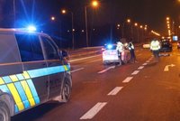 Audi v Ostravě najelo na cyklistu a srazilo ho k zemi: Má vážně poraněný mozek
