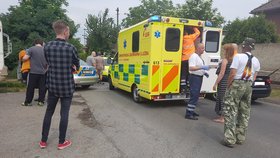 Řidič ve Zlíně srazil dvě 14leté školačky: Obě skončily v nemocnici (ilustrační foto)