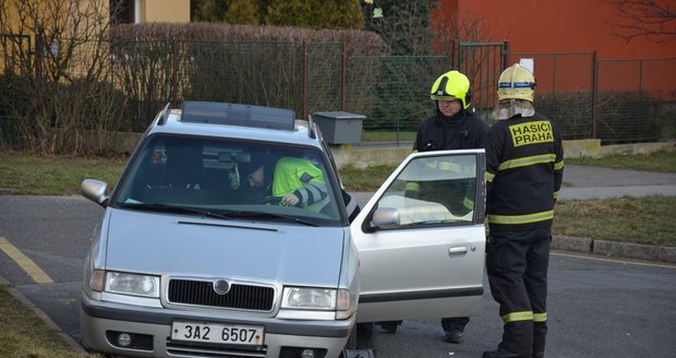 Žena na Pelhřimovsku přecházela za autobusem: Srážku s osobákem nepřežila