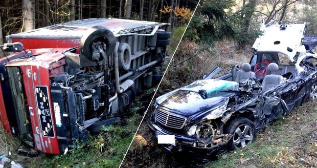 Děsivá nehoda od Plzně: Řidič Mercedesu vytlačil náklaďák a sám havaroval.
