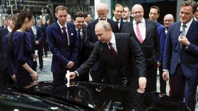 Otevření továrny na výrobu automobilů Mercedes-Benz v Rusku