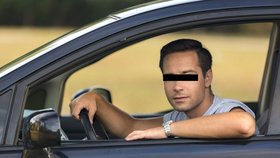 Úchyl z auta obtěžoval školačku: Policisté ale jeho auto nenašli, holčička si vše totiž vymyslela... Ilustrační foto