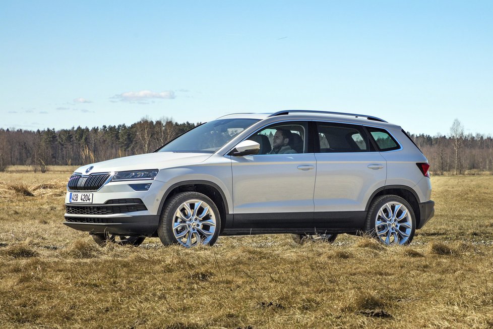 Ve Stockholmu představila ve čtvrtek 18. května česká automobilka Škoda Auto svůj nejnovější model, menší SUV Škoda Karoq.