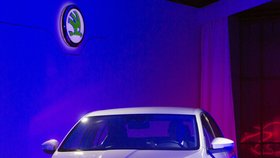 Bohdan Wojnar, člen představenstva Škoda Auto, oznámil 7. ledna na tiskové konferenci v portugalském Faru cenu Škody Octavia třetí generace, kterou bude možno od 8. ledna objednat u autorizovaných obchodníků Škoda. Ceny Octavie začínají na 334.900 Kč za model s přeplňovaným motorem 1,2 TSI/63kW ve verzi Active.