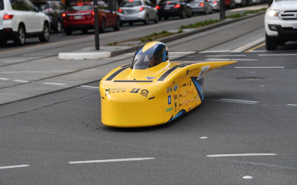 World Solar Challenge: Představte si projet celý světadíl v autě, které nepohání nic než solární energie