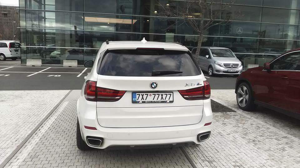 BMW X6 s VIP espézetkou
