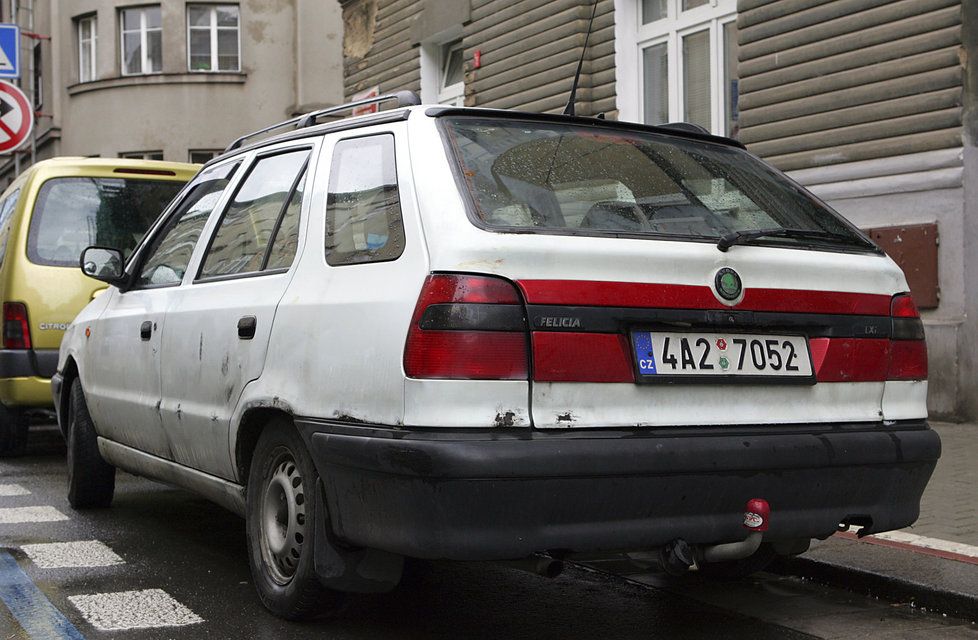 Noví majitelé starých aut si na dani z převodu připlatí. Za veterány až 10 tisíc korun.
