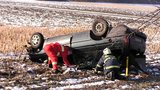 Auto na střeše, posádka namol a řidič nikde! Policie zjišťuje, kdo byl za volantem