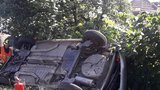 Nehoda na přejezdu bez závor: Rychlík smetl peugeot! Auto letělo vzduchem 