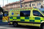 Auto na přechodu v Plzni srazilo dívenku, skončila v nemocnici. (Ilustrační foto)