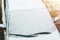 Policisté radí: Co nepodcenit na silnicích v zimních měsících?