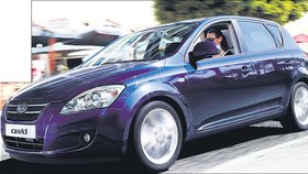 Kia Cee‘d se stala v České republice Autem roku 2008. Vyrábí se na Slovensku.