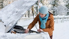 Máte auto připravené na zimu? Pokud ne, hrozí, že se dostanete do potíží!