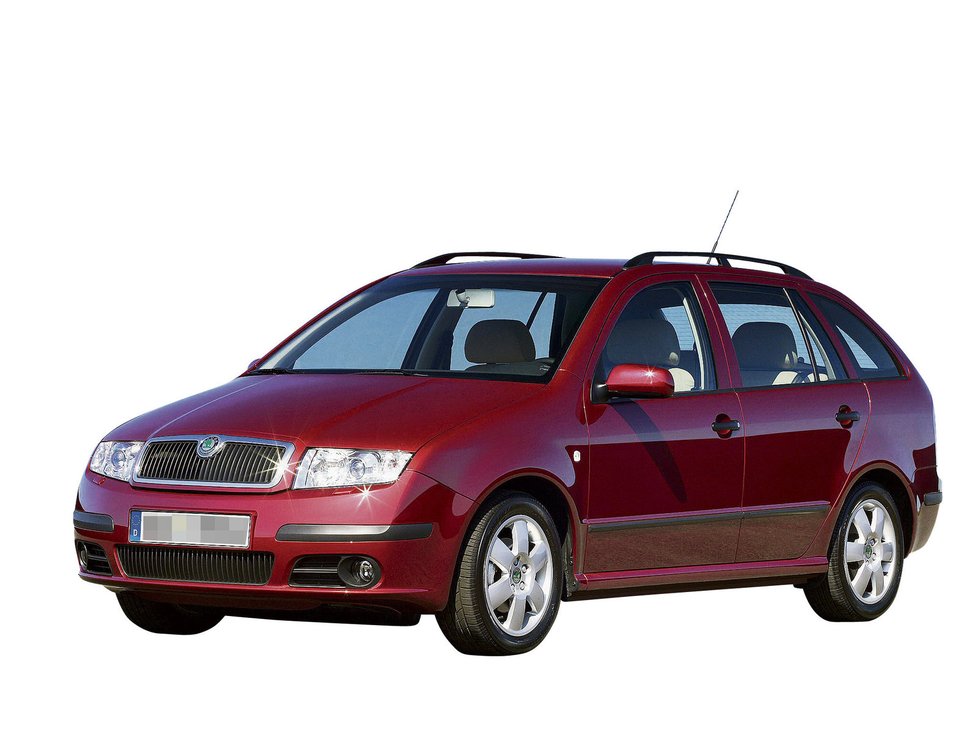 Škoda Fabia Combi, model 2005; motor: 1,2 HTP, 47 kW; provedení: Ambiente; základní výbava: centrální zamykání (bez dálkového ovl.), el. ovládaná přední okna, vyhřívaná zpětná zrcátka, palubní počítač, přední mlhovky, 2 airbagy, ABS