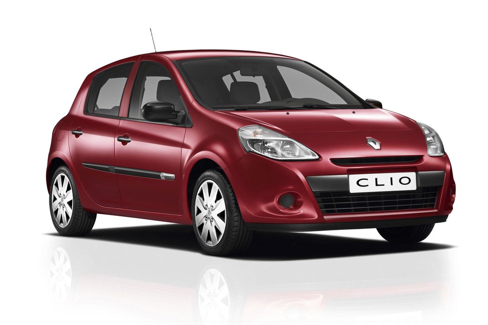 Renault Clio; Nejlevnější benzin: třídveřový Authentique 1,2 55 kW - cena po slevě 179 900 Kč; Nejlevnější nafta: třídveřový LS Extreme 1,5 dCi 55 kW, 268 900 Kč; Tip BLESKu 298 900 Kč, Motor: 1,5 dCi 55 kW, Výbava: LS Extreme = Základní výbava: mj. přední a boční airbagy, ABS, ISOFIX, centrální zamykání na dálku, palubní počítač, posilovač řízení, el. ovládání předních oken. Verze LS Extreme v combi verzi s pěti dveřmi přidává mlhovky, klimatizaci, dělené zadní sedadlo, autorádio s CD, volant potažený kůží.