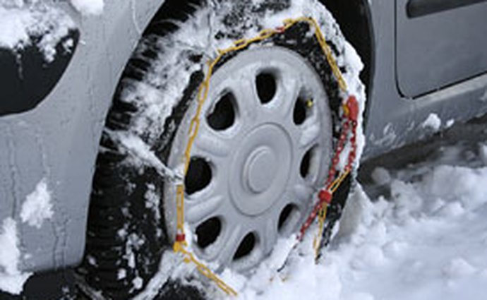 ČT: Zimní pneumatiky neobuli nejčastěji řidiči v Plzeňském kraji