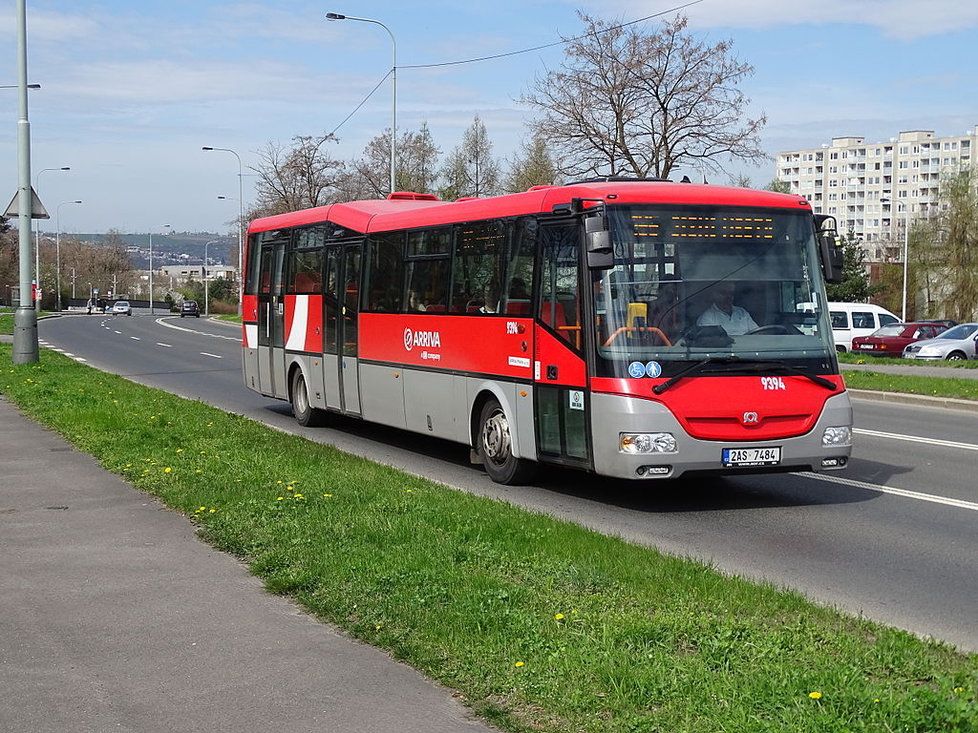 Společnost Arriva měla v srpnu problémy s nedostatkem řidičů, v září naopak s autobusy.