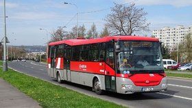 Společnost Arriva měla v srpnu problémy s nedostatkem řidičů, v září naopak s autobusy.