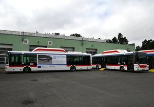 Dopravci v rámci PID dostanou od Prahy příspěvek na výplaty řidičů.