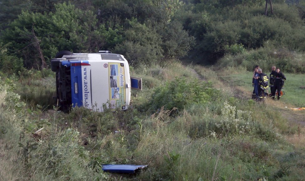 Autobus s českými a slovenskými turisty havaroval cestou z Řecka v Srbsku.