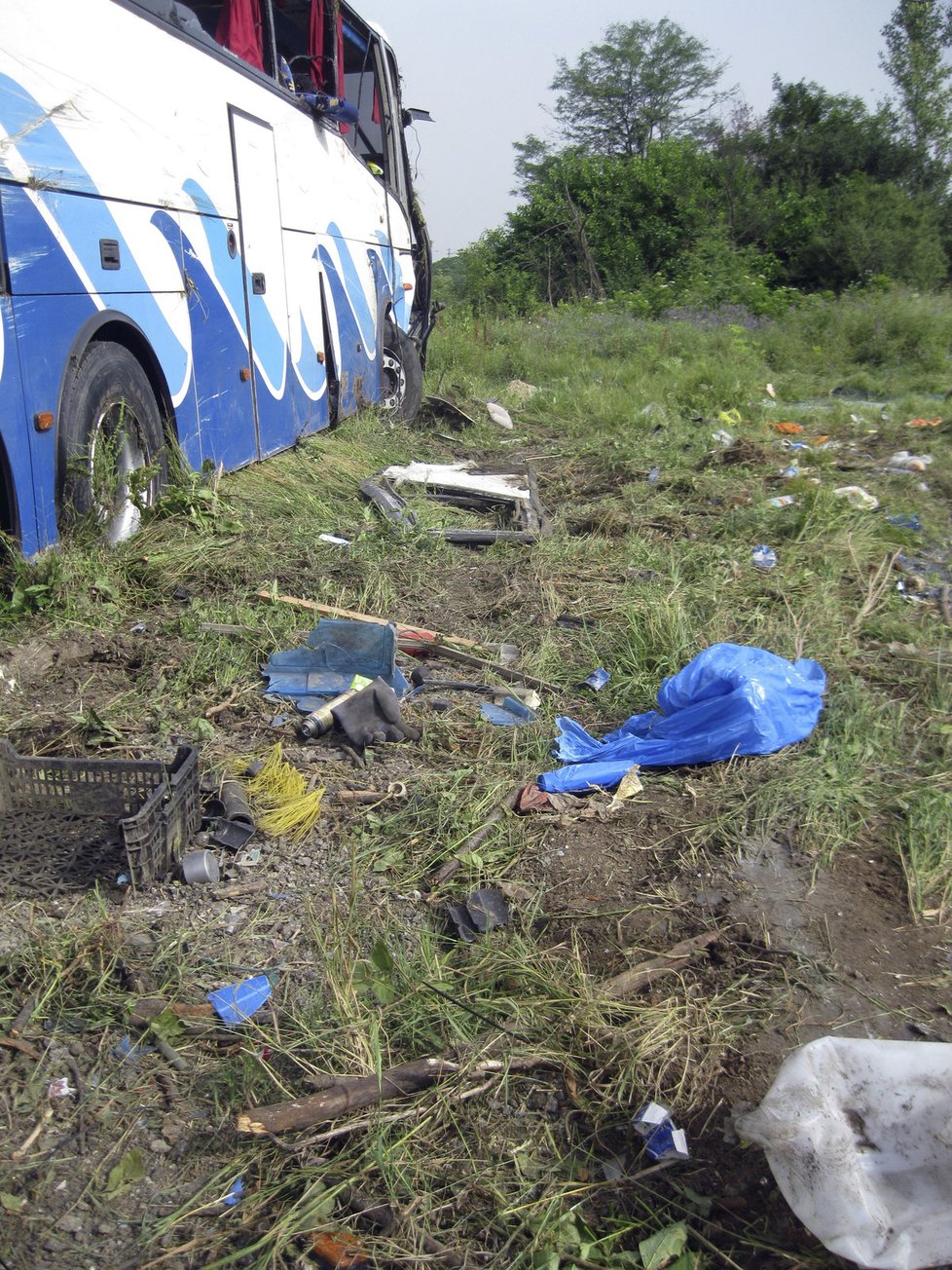 Autobus s českými a slovenskými turisty havaroval cestou z Řecka v Srbsku.