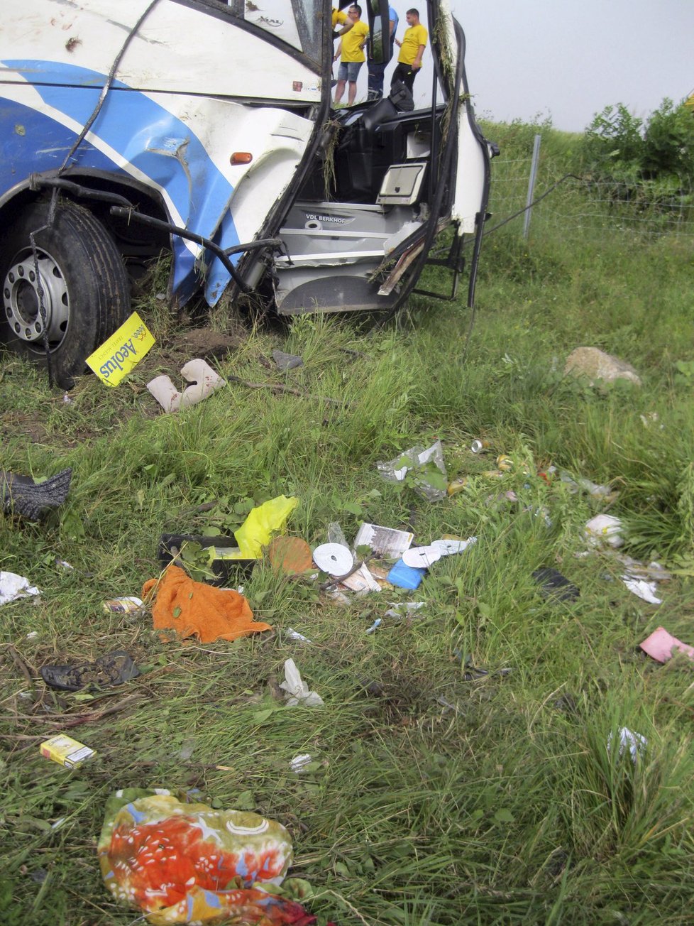 Autobus s českými a slovenskými turisty havaroval cestou z Řecka v Srbsku.