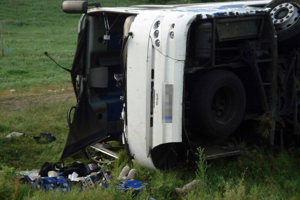 Autobus s českými a slovenskými turisty havaroval cestou z Řecka v Srbsku.