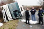 Řidič havarovaného autobusu měl kolaps za volantem