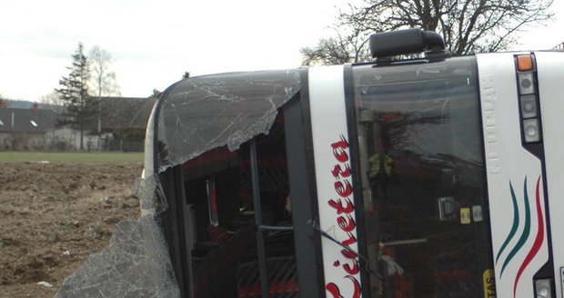 Ilustrační foto. V Řecku došlo k nehodě autobusu, tři lidé zemřeli, ostatní jsou stabilizovaní