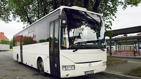 Autobusová doprava mezi Prahou a Neratovicemi je ochromená. Schází řidiči