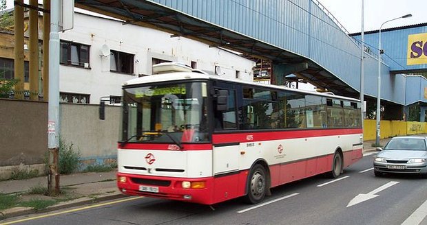 Už koncem listopadu zřejmě vyjedou první autobusy do tunelu Blanka. (ilustrační foto)