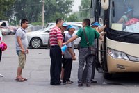 Řidič autobusu fingoval vloupání: Turisty okradl o čtvrt milionu!