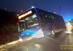 Nehoda autobusu u Vejprnic na Plzeňsku.