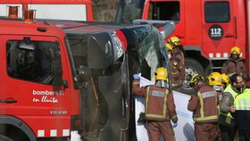 Nehoda autobusu se studenty: Plně obsazený autobus vezl více než padesátku studentů, kteří se vraceli z lidových slavností ve Valencii.